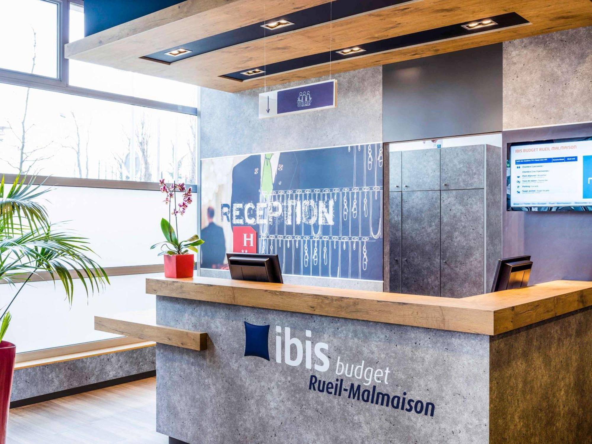 Ibis Budget Rueil Malmaison Exterior photo