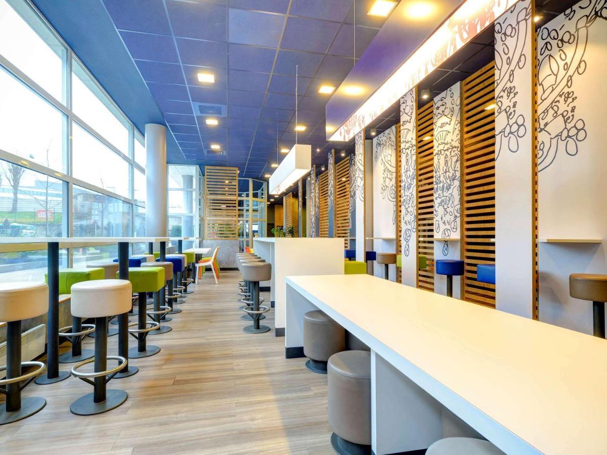 Ibis Budget Rueil Malmaison Exterior photo
